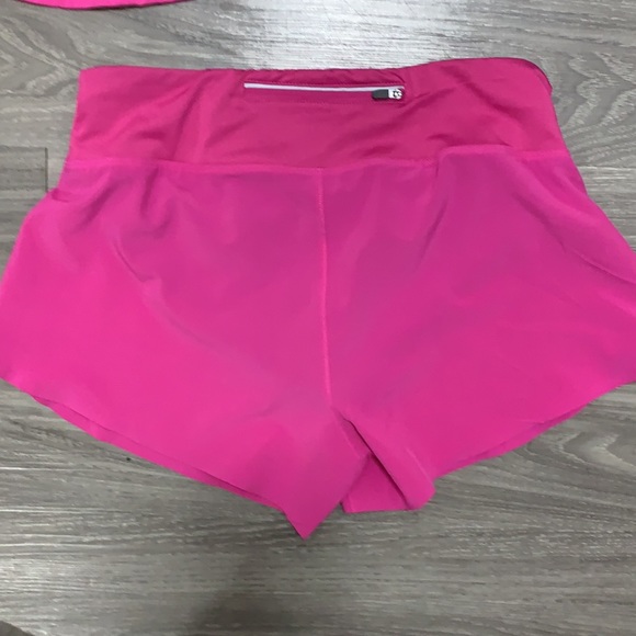 Diadora workout shorts and tank top - Picture 3 of 10